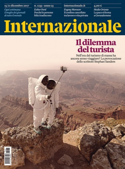 La copertina di Internazionale di questa settimana:  Il dilemma del turista Nell’era del turismo di massa ha ancora senso viaggiare? La provocazione dello scrittore Stephan Sanders Per comprare il numero: https://www.internazionale.it/compra/