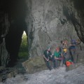 All'ombra del traforo fossile lungo il fiume Sungai Aouk